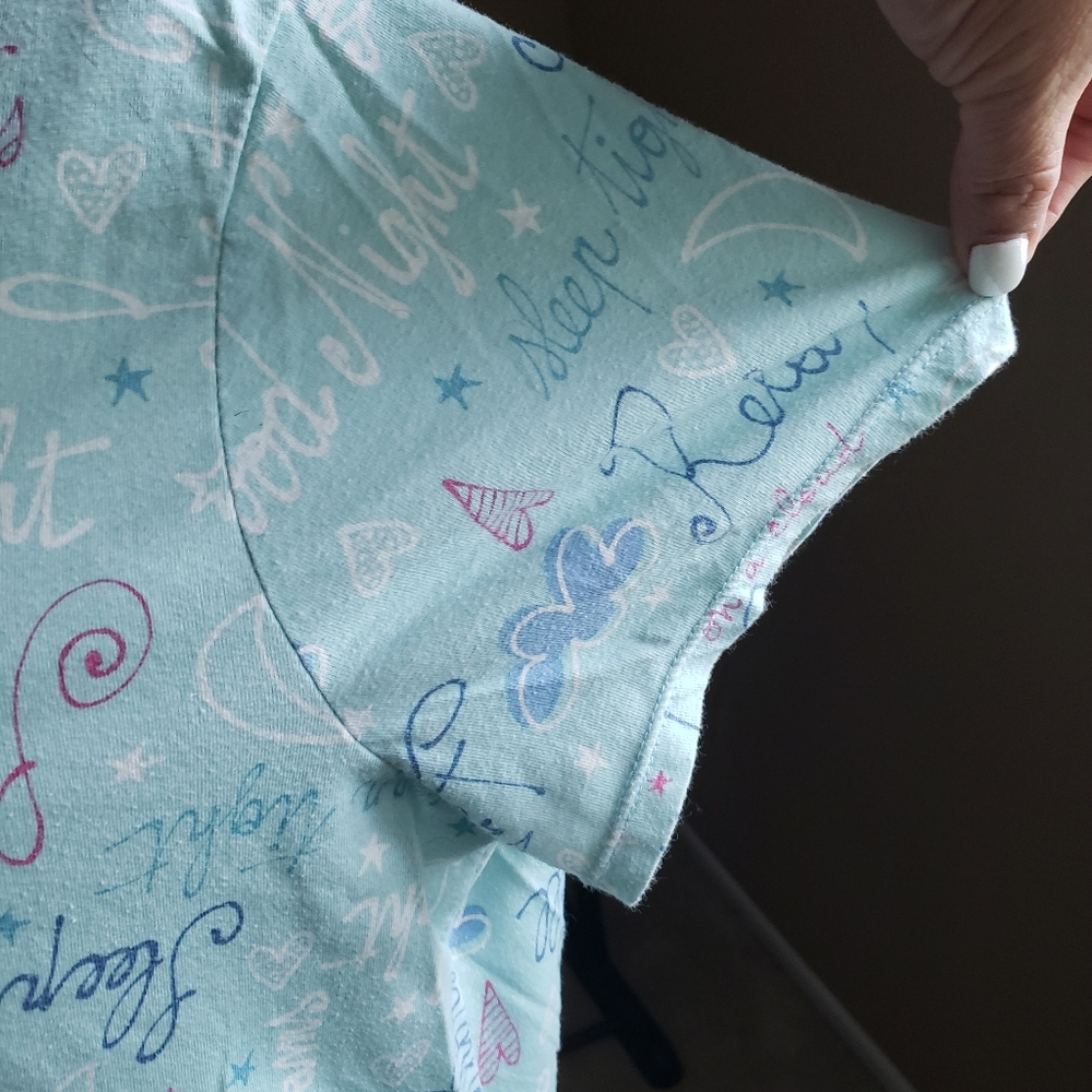 Night gown comphy and soft gently used